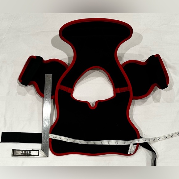 Easton Synergy 50 Ice Hockey Shoulder Pad Size Youth - Picture 4 of 6